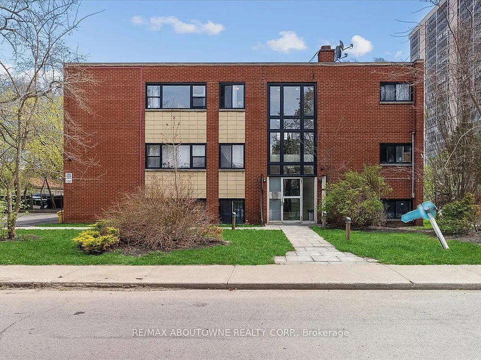 291 E 38th St #6