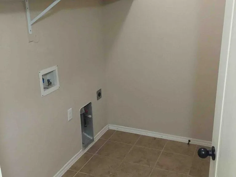 Large Laundry Room