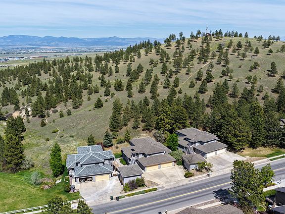 3rd image of 1011 Saddle Dr