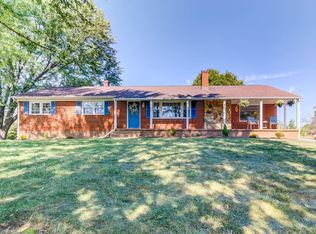 1447 W Ruritan Rd, Roanoke, VA 24012