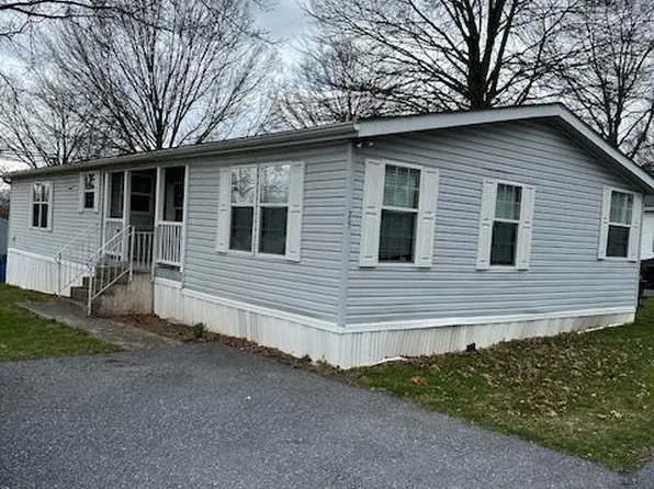 75 Mic Nan Dr, Middletown, PA 17057
