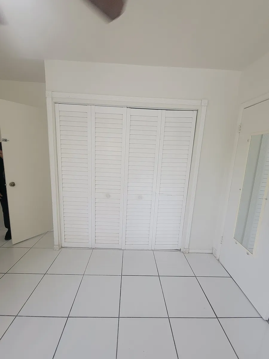 Building Photo - 733 Curtiss Pkwy #7