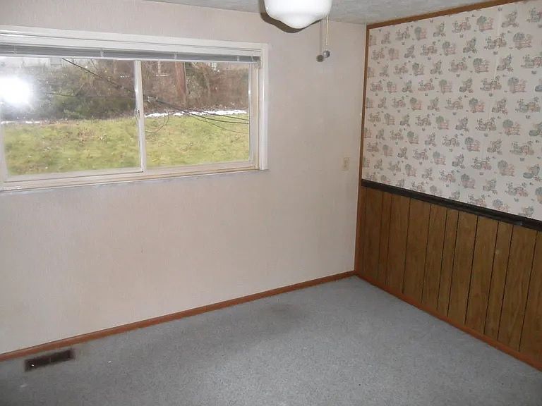 2nd image of 1854 Shoshone Dr