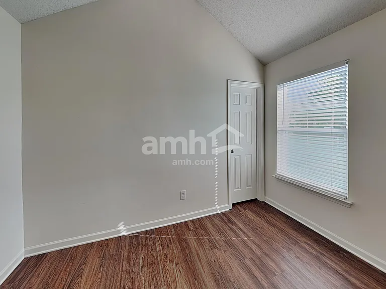 3013 Summer Breeze Dr — Photo 19
