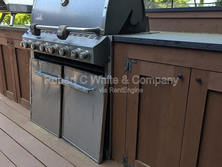 1040 Daniels Farm Rd — Photo 19