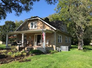 539 Market St, Crab Orchard, TN 37723