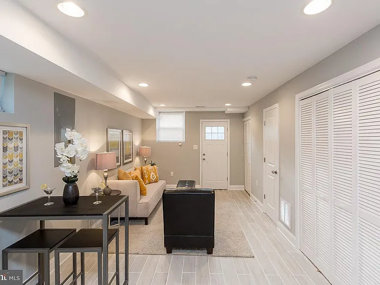 951 Jefferson St NE — Photo 18