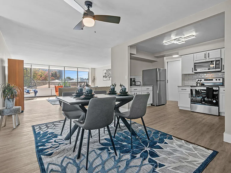 North Park Towers — Photo 10