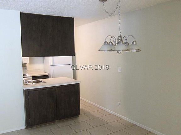 5th image of 5011 Village Dr #99