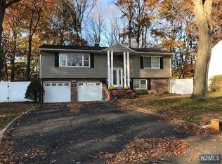 407 Almar Ct, Northvale, NJ 07647