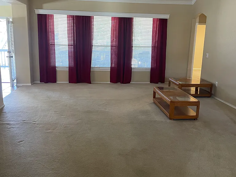 220 E Creekview Dr — Photo 28
