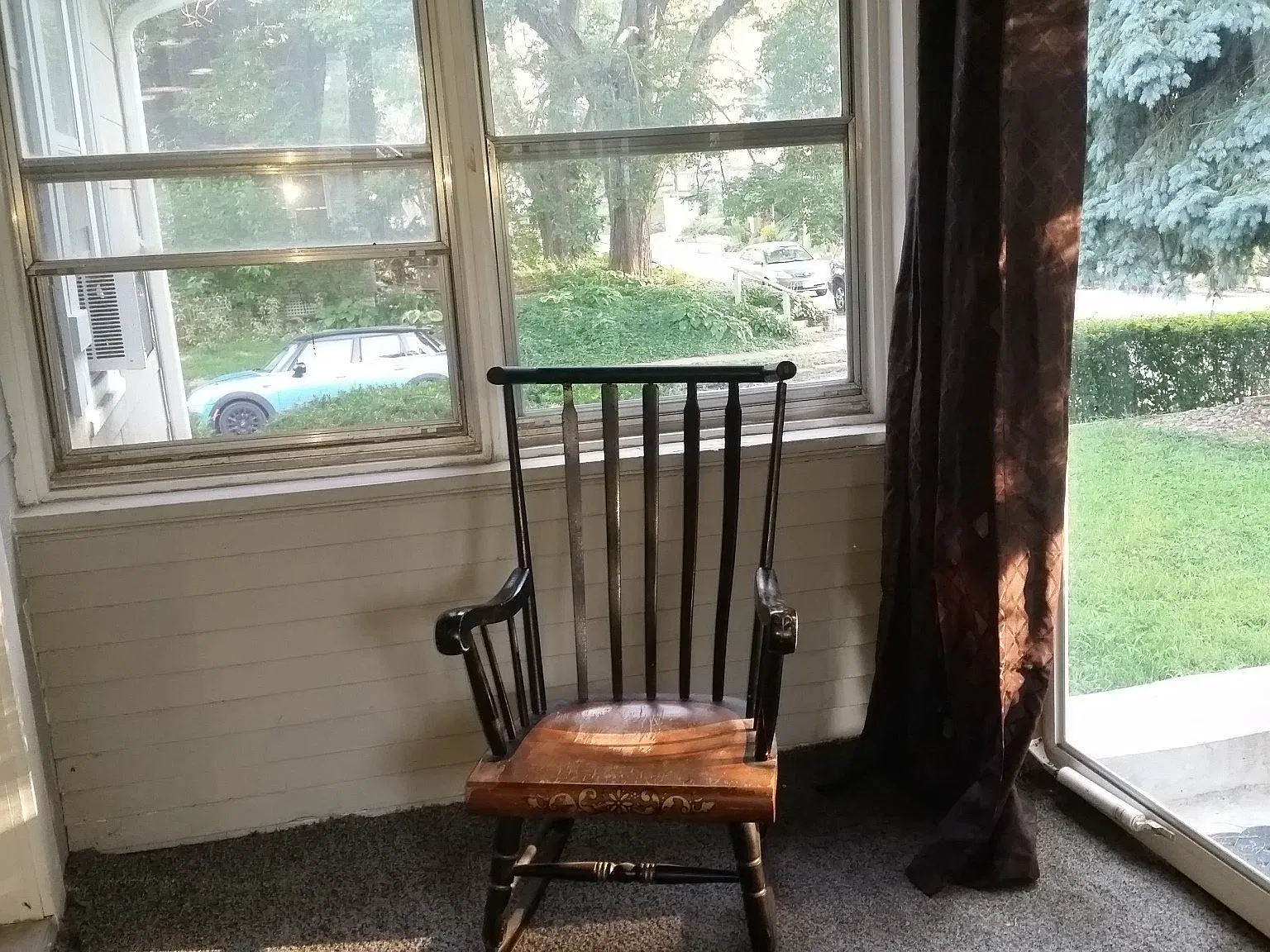 Come Home to This Quiet Residential Neighborhood — Photo 4