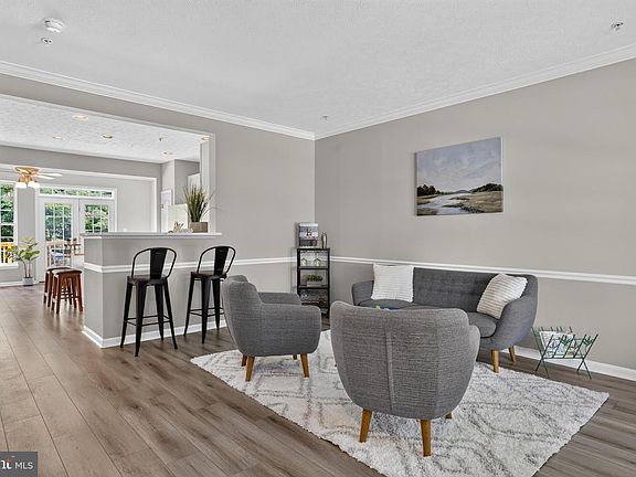 4th image of 1483 Pangbourne Way
