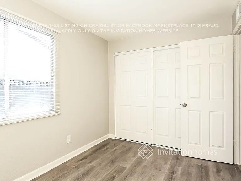 4512 N 81st Dr — Photo 10