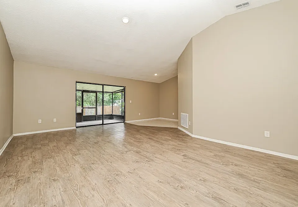 1510 Kestrel Way