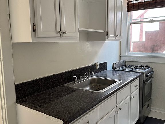 5th image of 1013 Mission St #19