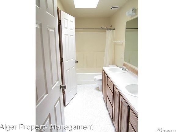5th image of 8646 Foster Grove Ct NE