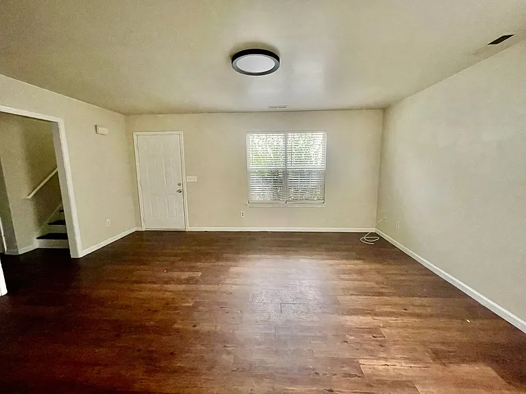 5104 Brooktree Dr — Photo 2