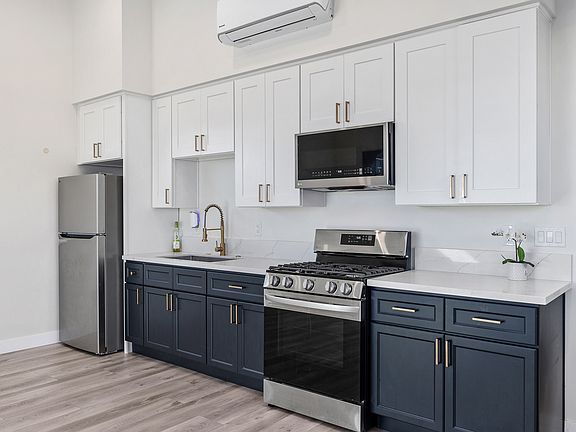 3rd image of 715 Holly Ave #2