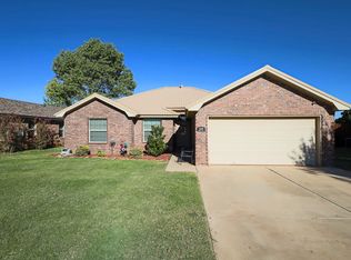 1308 Windsor Ave, Wolfforth, TX 79382