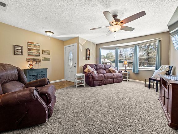 2nd image of 102 4th St