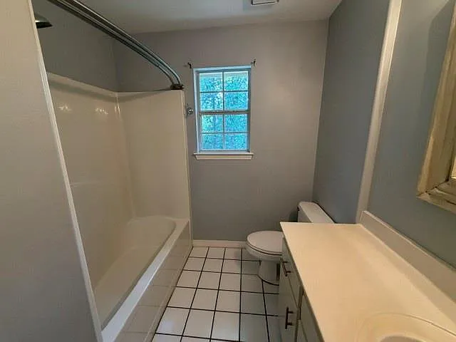 2932 Lloyds Ln — Photo 23