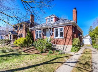 10 Earl St, Kitchener, ON N2M2V4