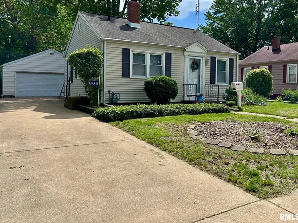 304 Sherwood Dr, Pekin, IL 61554