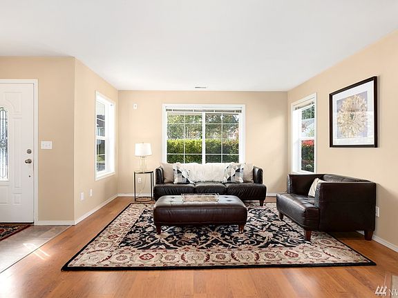 3rd image of 33812 SE Odell St