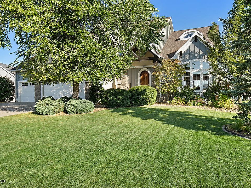 1st image of 3149 Park South Dr