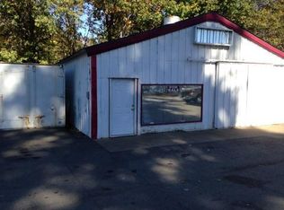 370 Caves Hwy, Cave Junction, OR