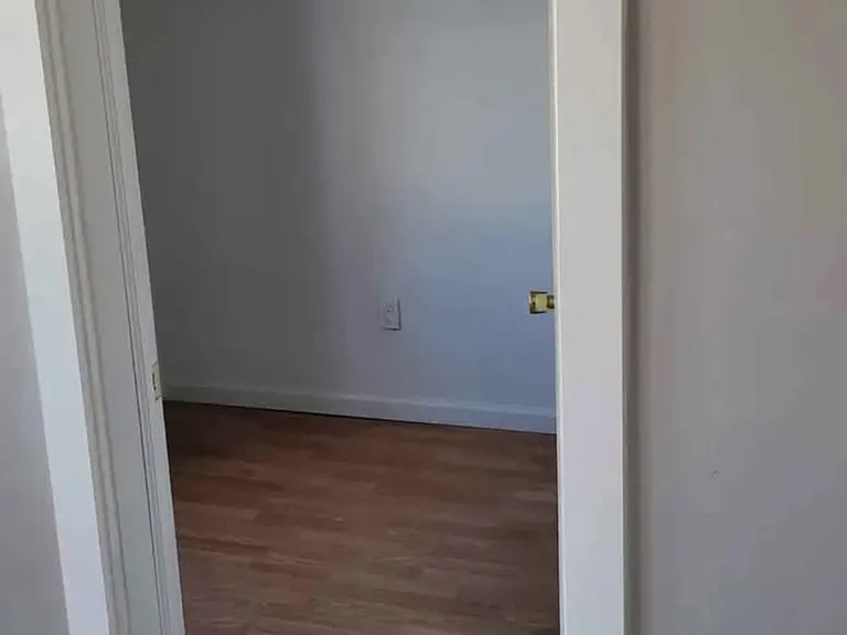 1066 Mary St #2 — Photo 5