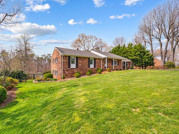 3rd image of 129 Quail Ridge Dr