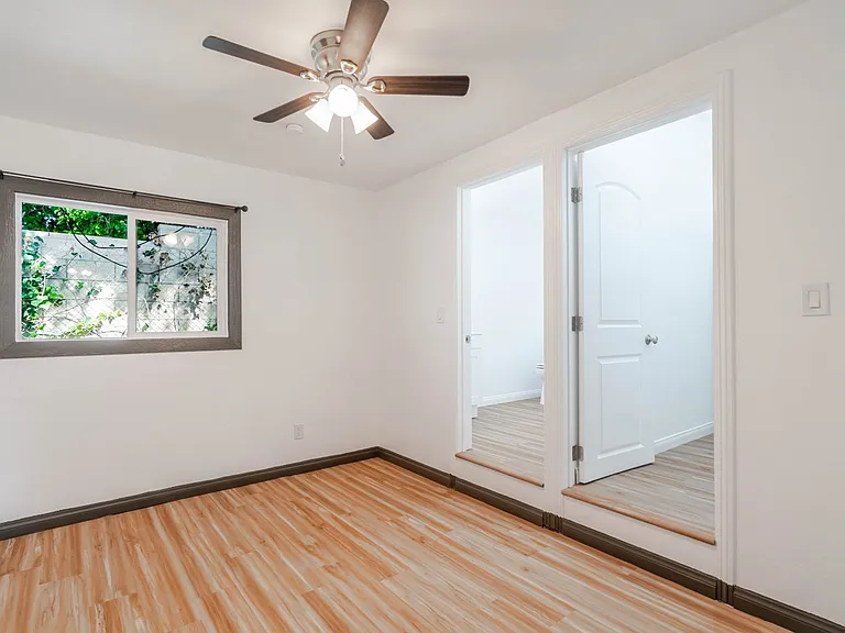 13333 Gladstone Ave — Photo 6