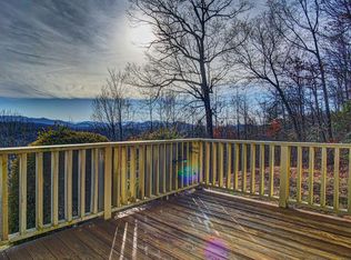 387 E Double Knob Dr, Hayesville, NC 28904