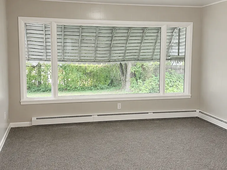 1362 Shawview Ave — Photo 9