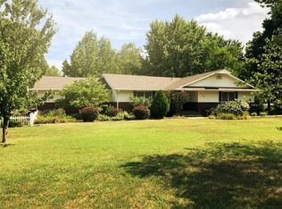 730 N Carbon St, Girard, KS 66743