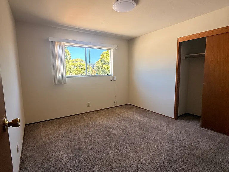 905 Evelyn Ave #7 — Photo 7