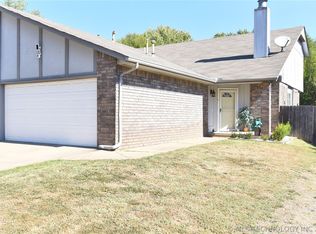 4719 S Ironwood Ave W, Broken Arrow, OK 74011