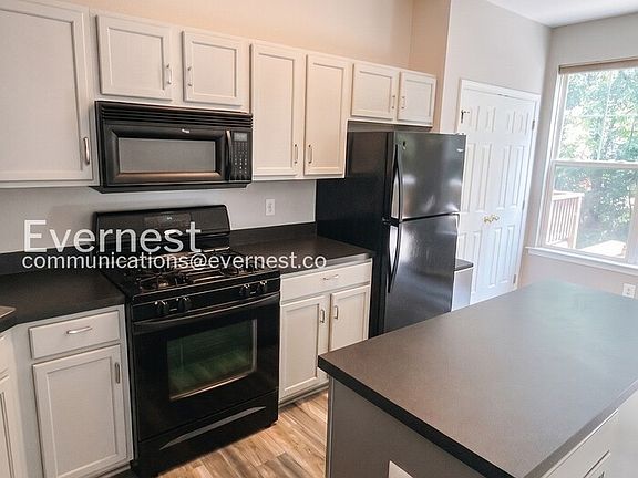 3rd image of 21495 Harvest Green Ter