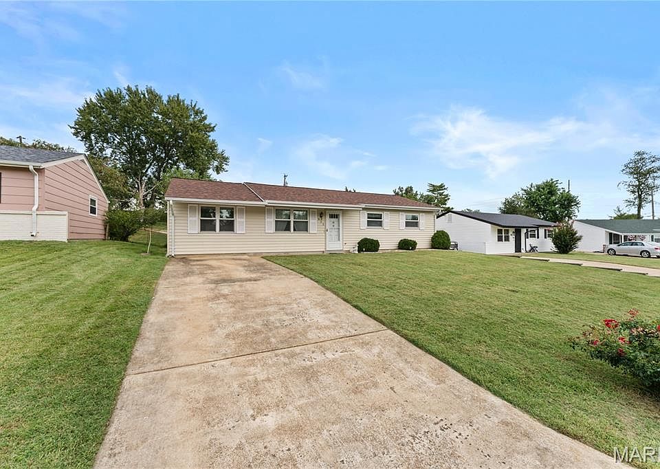 1st image of 833 Weedel Dr
