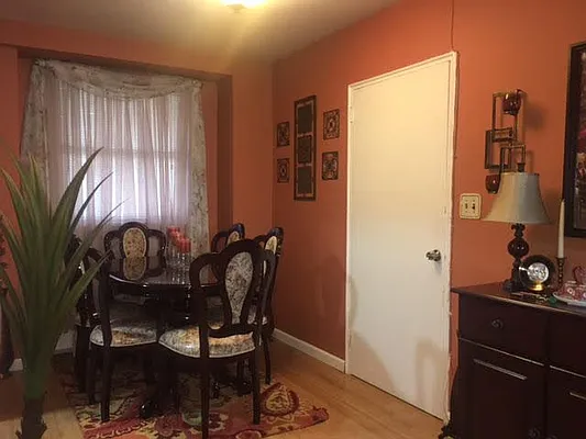 Sold by EZ Sell Realty | media 6