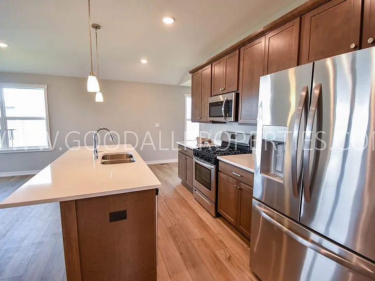 1100 NW Yorktown Dr — Photo 6