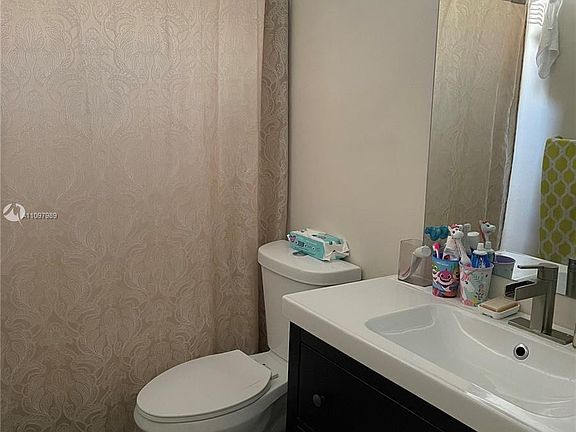 5th image of 4142 N Jefferson Ave APT 5C