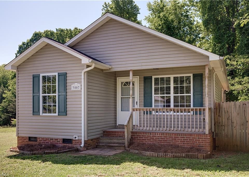 1st image of 3007 Branderwood Dr