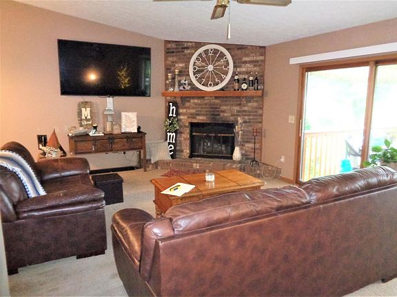 2nd image of 1483 Fairway Dr