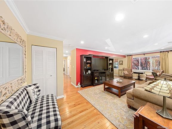 3rd image of 76 Southport Woods Dr Unit 76