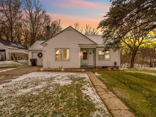 469 E Lincoln Ave, Ionia, MI 48846