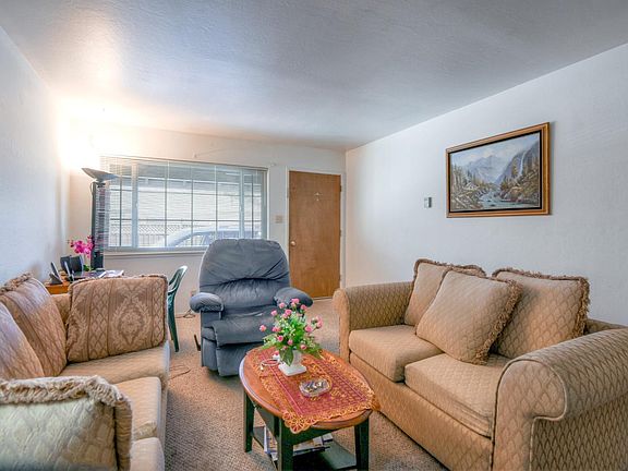 5th image of 287/289 Marylinn Dr