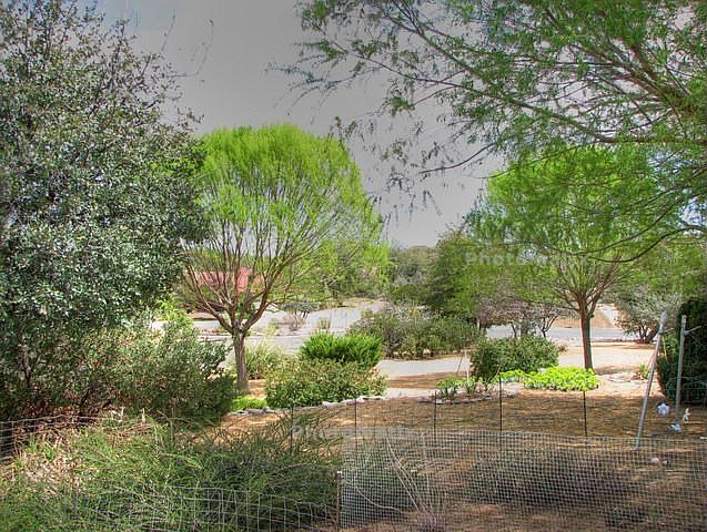 2nd image of 2527 W Twinoaks Dr